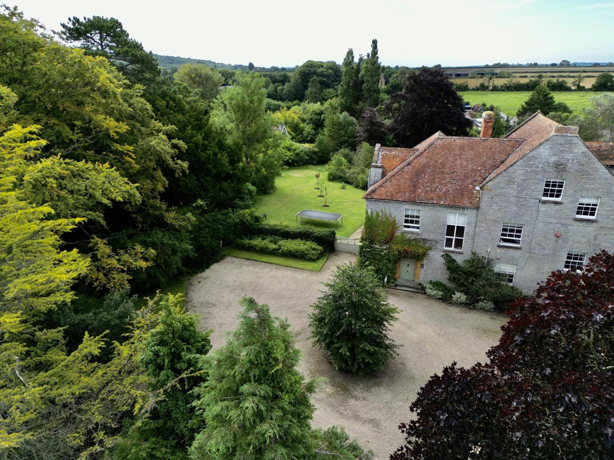 The Mount Somerton Retreat - Nr Bruton, Glastonbury, The Spectacular Wells Cathedral, Millfield School, Leonardo Helicopters, Yeovilton المظهر الخارجي الصورة