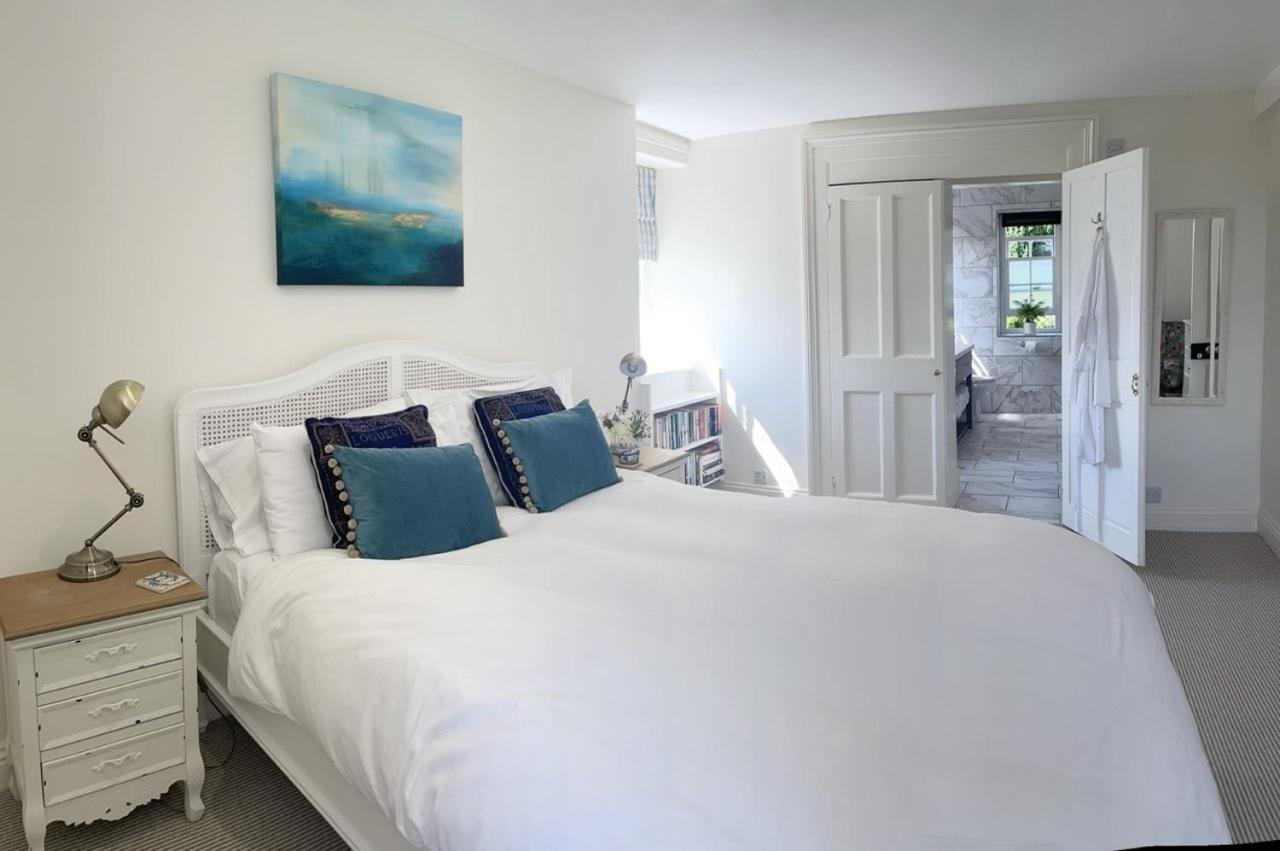 The Mount Somerton Retreat - Nr Bruton, Glastonbury, The Spectacular Wells Cathedral, Millfield School, Leonardo Helicopters, Yeovilton المظهر الخارجي الصورة