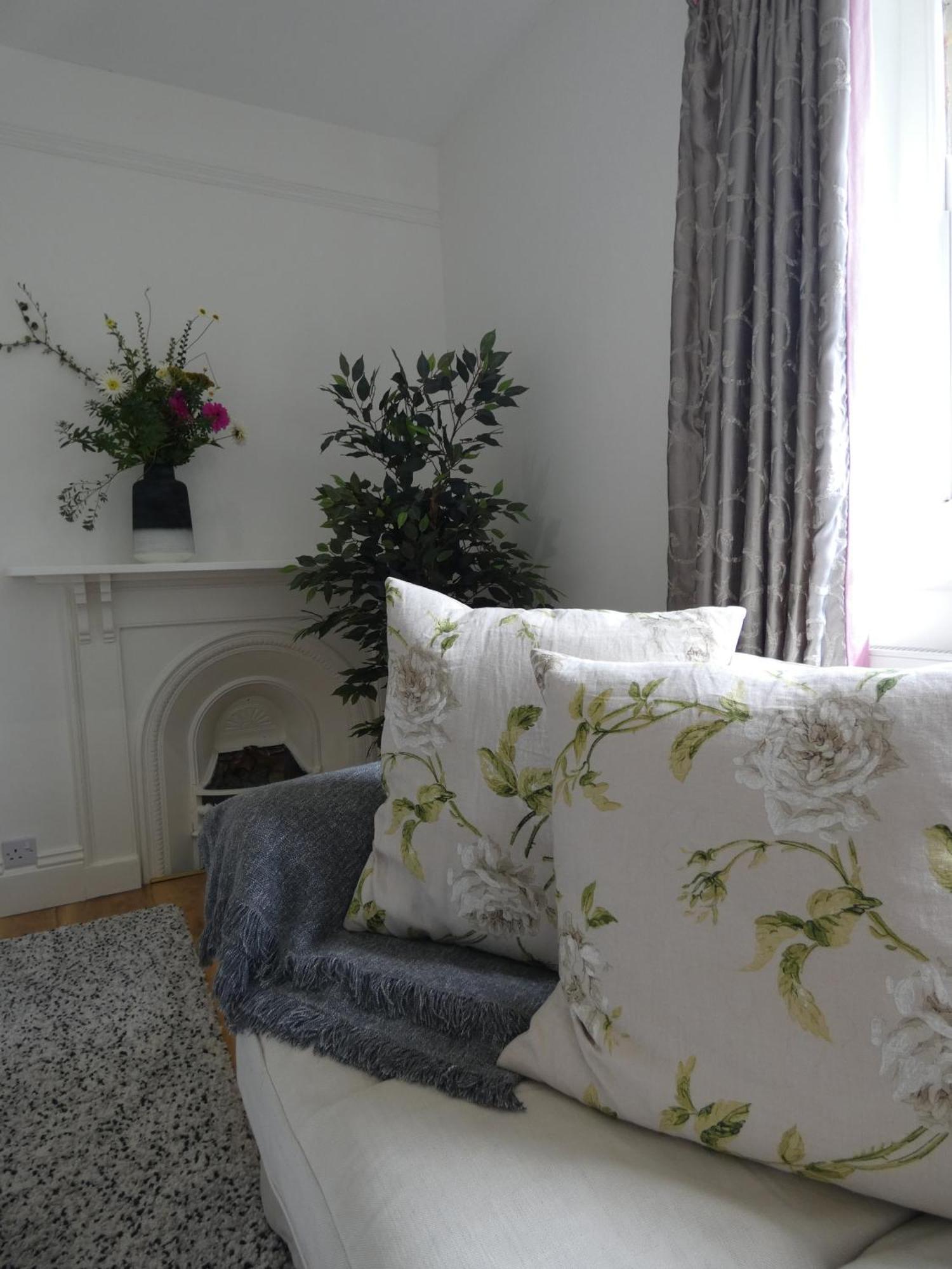 The Mount Somerton Retreat - Nr Bruton, Glastonbury, The Spectacular Wells Cathedral, Millfield School, Leonardo Helicopters, Yeovilton المظهر الخارجي الصورة